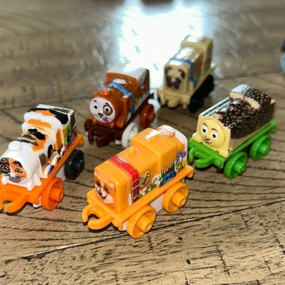 Mini Thomas Train 🚂 Toy Set. Choo Choo!! 13 mini engines Halloween🎃Animals 🦁